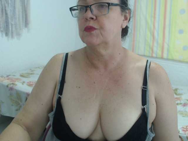 Фотографии maturekarime Mature woman hairy and bbw,: tits 30, pussy 35, ass 25, all naked 100, masturbate and cum 120