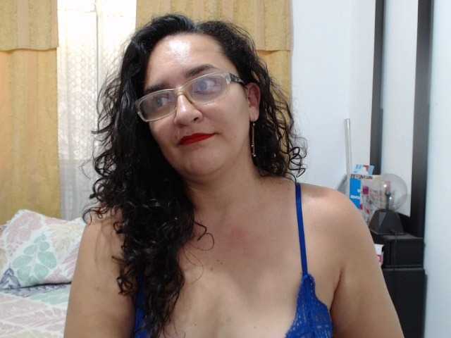 Фотографии SaimaJayeb Sound during the PVT or tkns show here !!!! I love man flirtatious and very affectionate *** Make me vibrate and my Squirt is ready for you ***#lovense #squirt #mature #hairy #anal #pvt