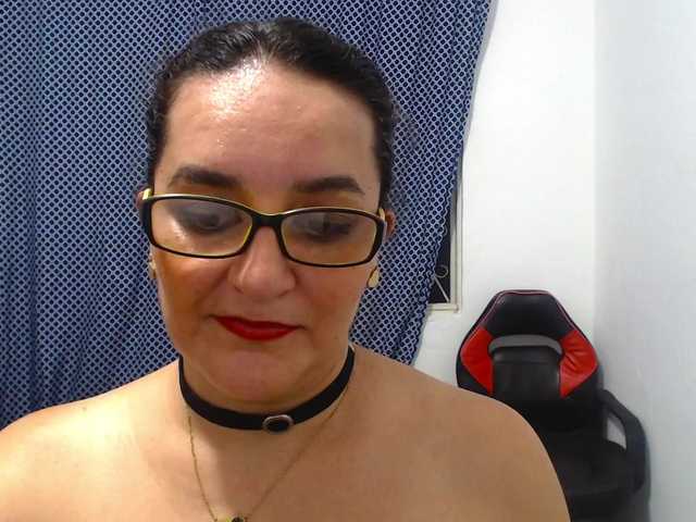Фотографии SaimaJayeb ! I love man flirtatious and very affectionate *** Make me vibrate and my Squirt is ready for you ***#lovense #squirt #mature #bj #anal #pvt